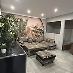 First Occupancy Modern 2 For Rent * Spira