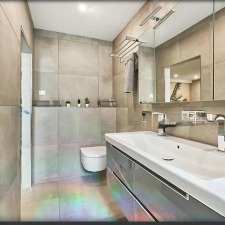 First Occupancy Modern 2 For Rent Apartamento